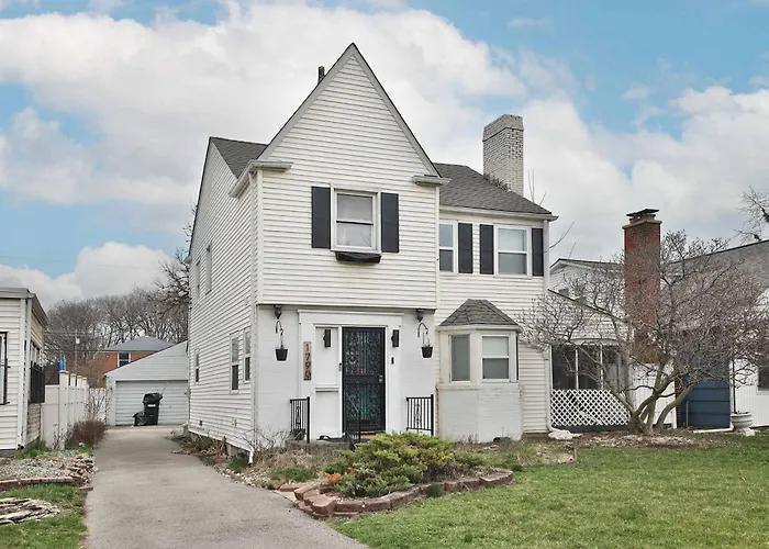 The Gabled House Near Downtown Сasa de vacaciones Columbus
